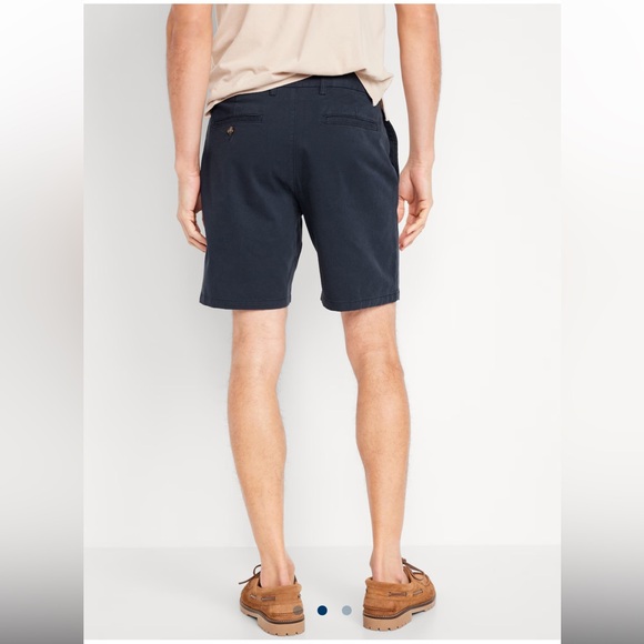 Old Navy Built-In Flex Rotation Chino Shorts - Picture 2 of 5